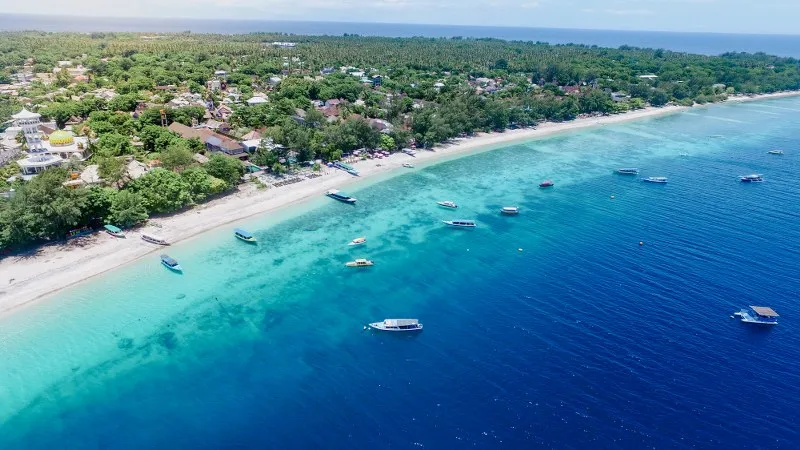 The Authority on Lombok Luxury Yacht Charter